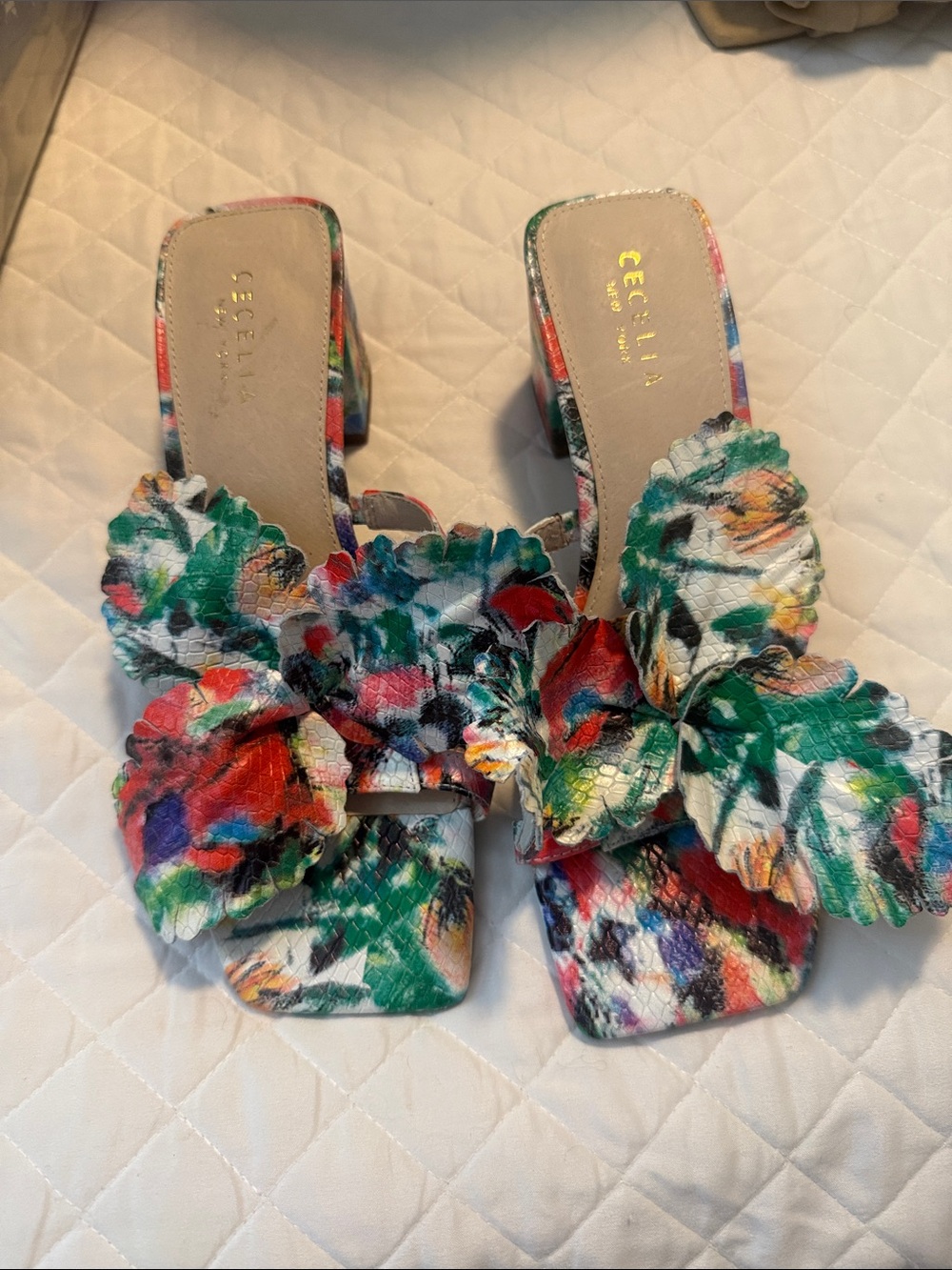 CECILIA NEW YORK Multicolor Floral Bow Heels
